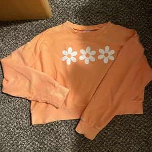 Graphic Cropped Sweatshirt Daisies